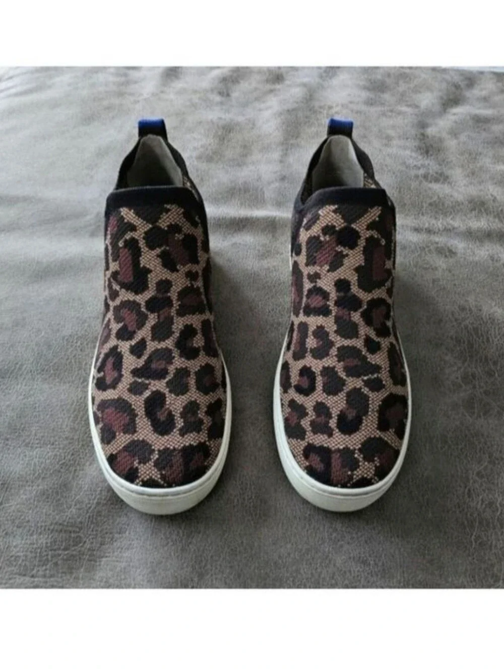 Rothys Limited Edition Wildcat Print Chelsea Booties Size 9.5